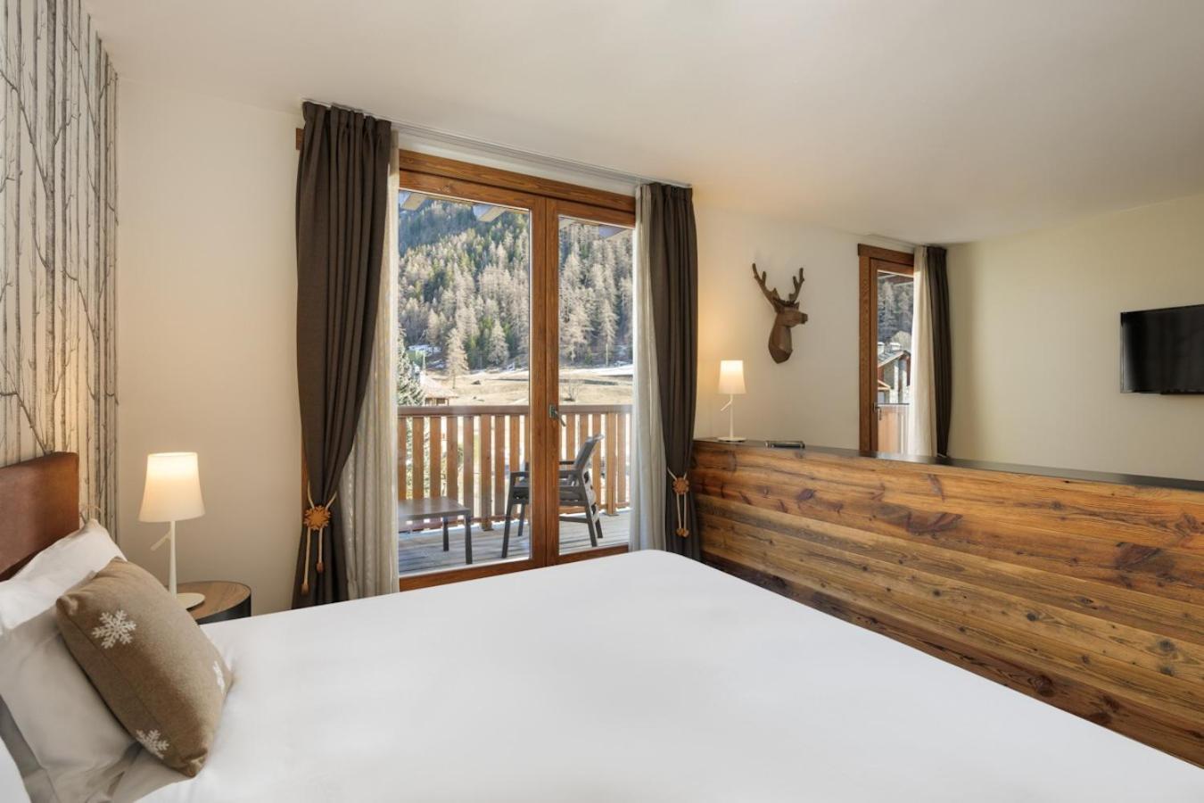Montana Lodge & Spa, By R Collection Hotels La Thuile Exterior foto